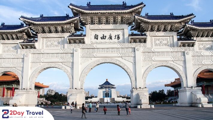 Khám phá những lễ hội đặc sắc tháng 10 tại Đài Loan 10 Ngày 31 tháng 10 hàng năm là ngày tưởng niệm Chủ tịch Tưởng Giới Thạch