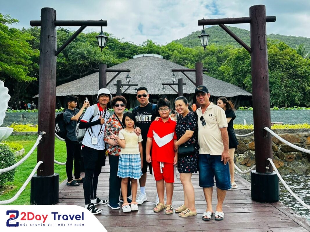 Khám Phá Tour 3 Đảo Vip Nha Trang: Bãi Tranh, Làng Chài, Hòn Tằm – Một Trải Nghiệm Không Thể Bỏ Lỡ 6 Combo Quốc Dân