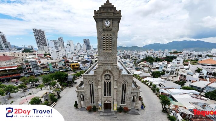 Nha Trang chơi gì? 30 Điểm đến du lịch HOT nhất của Nha Trang 23 Nhà thờ Đá - kiến trúc trời Âu