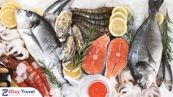 THƯỞNG THỨC 15 MÓN ĂN PHAN THIẾT THEO NGƯỜI ĐỊA PHƯƠNG 26 Hải sản tươi sống