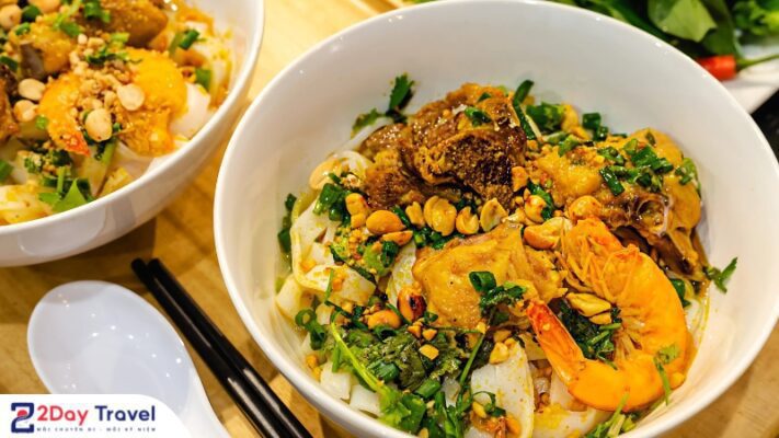 THƯỞNG THỨC 15 MÓN ĂN PHAN THIẾT THEO NGƯỜI ĐỊA PHƯƠNG 27 Mì quảng Phan Thiết