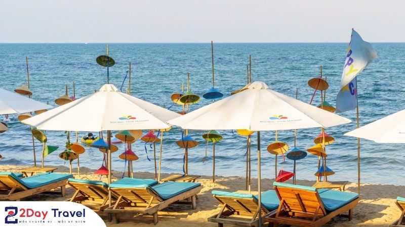 Bốn Mùa Park Nha Trang – Thiên đường ăn uống, chill mát 10 Bộ dù màu pastel bên bờ biển – góc đặc trưng trên mọi story Instagram