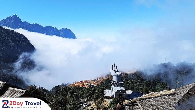 Choáng ngợp với vẻ đẹp Cổng trời Ô Quy Hồ SaPa giữa biển mây Tây Bắc 10 Cổng trời Ô Quy Hồ SaPa - Góc nhìn toàn cảnh núi rừng & biển mây