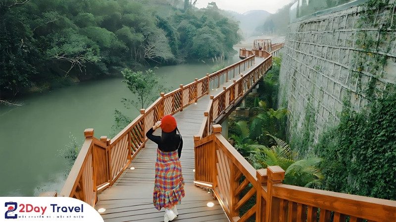 Đừng Bỏ Lỡ Cửa Khẩu Hà Khẩu Lào Cai – Thiên Đường Mua Sắm Sát Vách Trung Quốc! 10 Checkin cầu Hồ Kiều - điểm đến hấp dẫn ở cửa khẩu Hà Khẩu