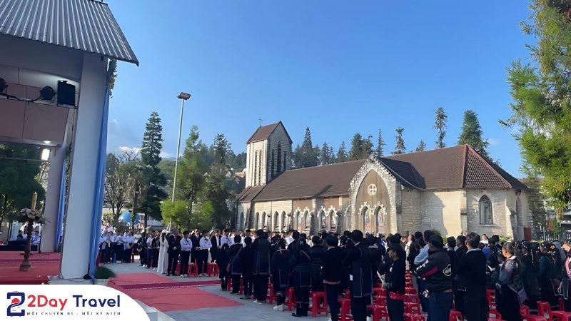 Bí ẩn Nhà thờ Đá Sapa: Kiến trúc Pháp cổ đẹp mê hồn ngay trung tâm! 13 Không gian sinh hoạt tôn giáo tại nhà thờ đá SaPa