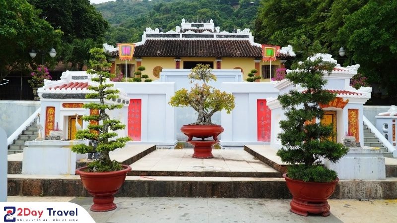 Chiêm ngưỡng Lăng Thoại Ngọc Hầu