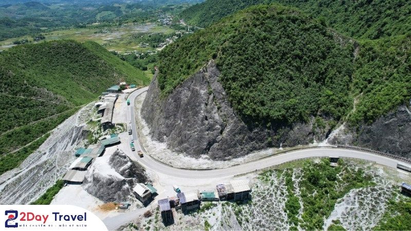 Hành trình chinh phục đèo Thung Khe